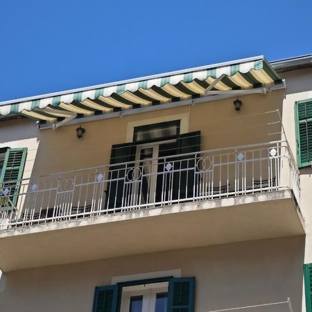 Apartment Central Old Town With Private Indoor Garage Parking Split Exterior photo